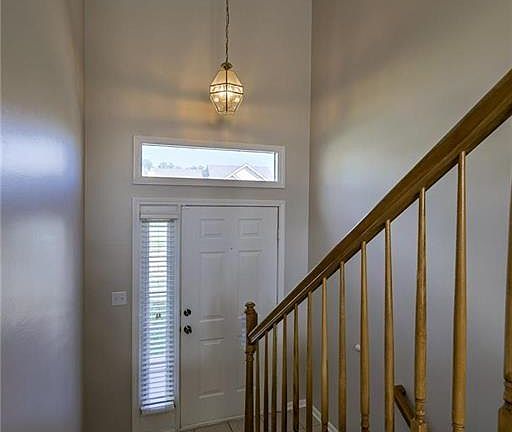 4th image of 7723 N Myrtle Ave