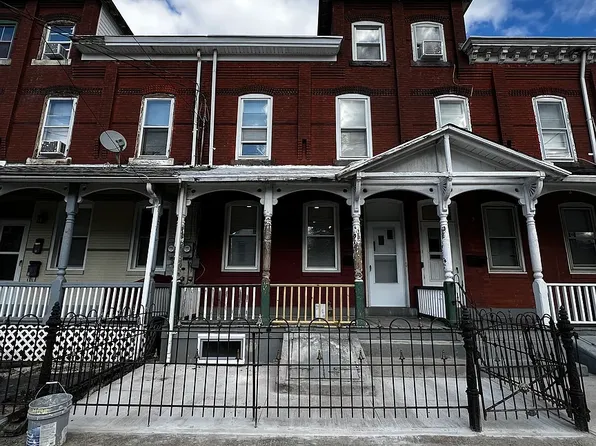 586 Chestnut Ave, Trenton, NJ 08611