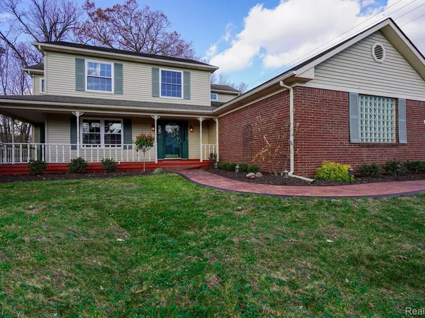 43523 Karli Ln, Canton, MI 48188