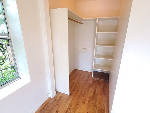 5th image of 820 S Mansfield Ave #109