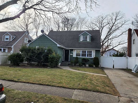 4th image of 91 Manhattan Ave