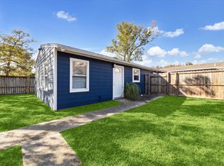 1147 Du Barry Ln #B, Houston, TX 77018