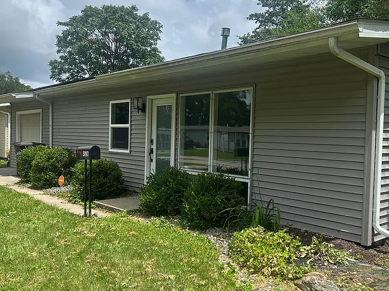 4536 Walter Ave — Photo 2