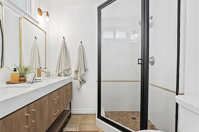4410 Canoga Dr — Photo 2