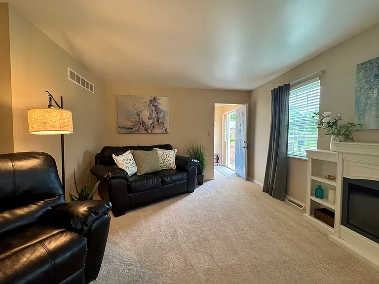 2 Michael Dr — Photo 4
