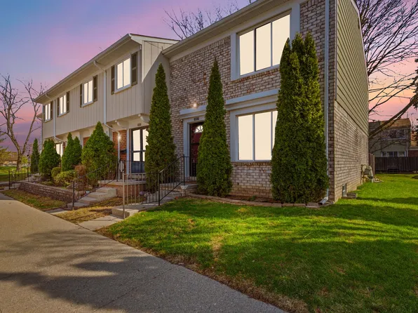 1865 Newporte Ct #248, Royal Oak, MI 48073