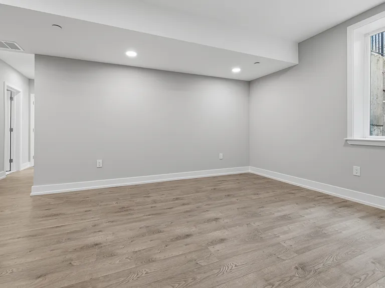 1111 S 24th St #103 — Photo 16