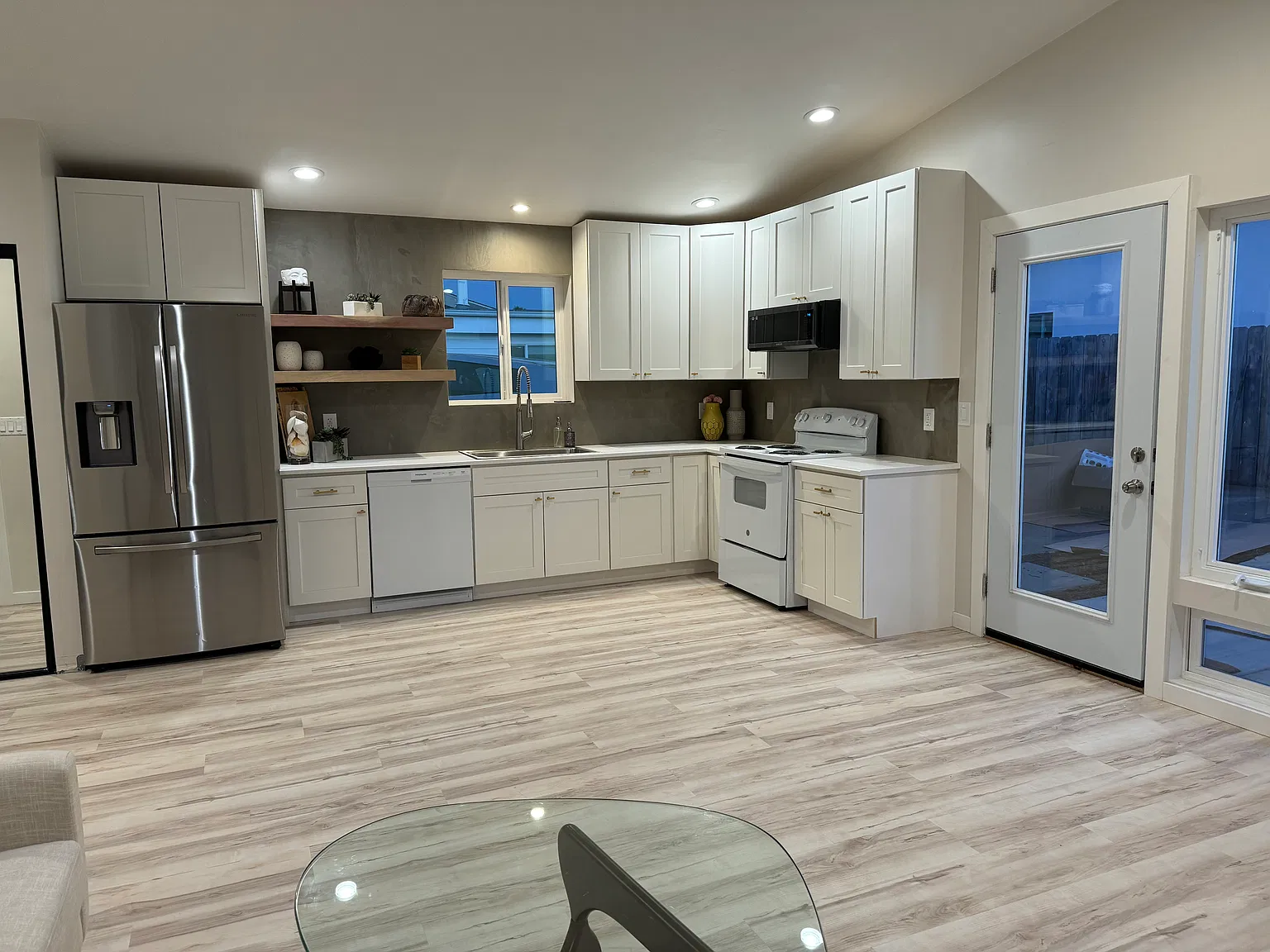 1 bed, 720 sqft, $2,000 — Photo 1