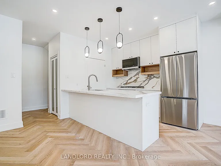 1146 Broadview Ave #1 — Photo 17