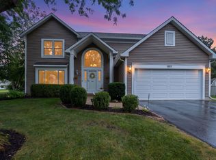 18101 W Hampshire Dr, Gurnee, IL 60031