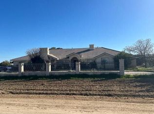 40744 27th St W, Palmdale, CA 93551