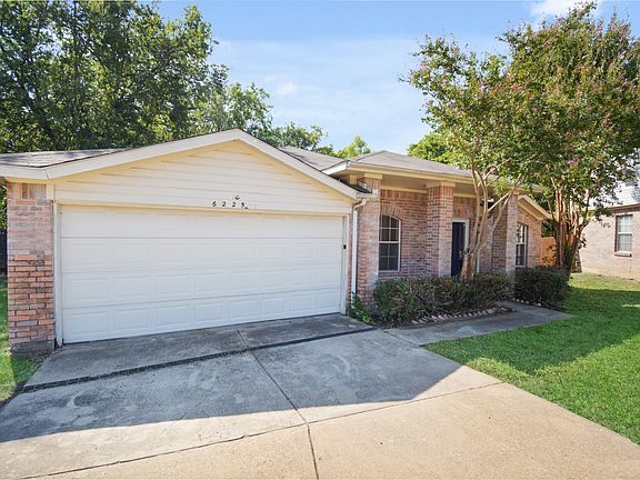 3rd image of 6225 Lennox Ln