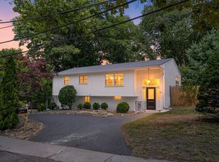 10 Kardon Rd, Hyde Park, MA 02136