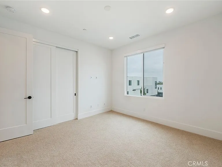 16285 Veterans Way — Photo 24