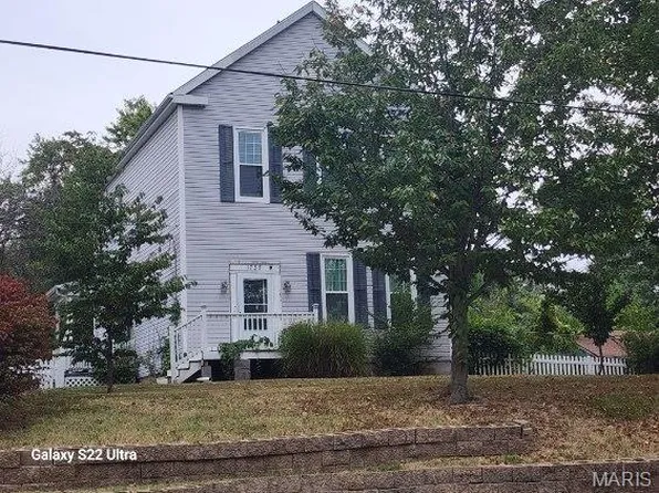 1735 Redman Rd, Saint Louis, MO 63138