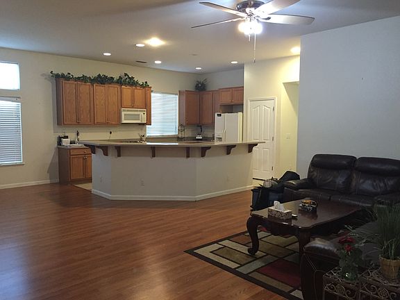2nd image of 701 Bramblewood Ave