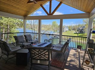 1005 Country Lake Dr, Goodview, VA 24095