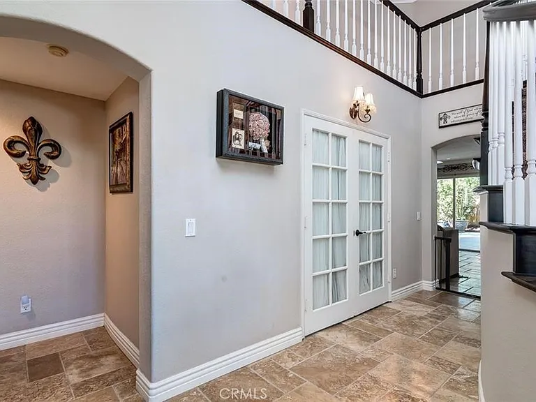 6330 Golden Gate Dr — Photo 18