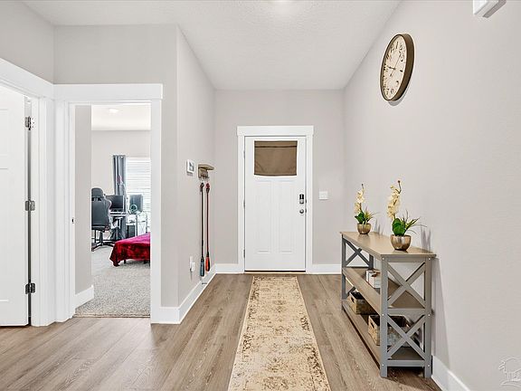 5th image of 1618 Amaya Ln