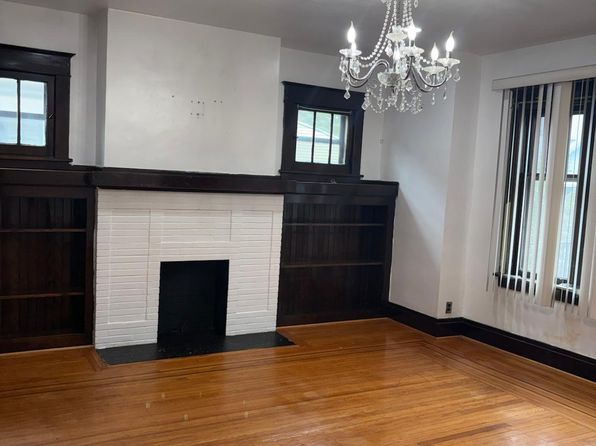 71 Brunswick Blvd #W