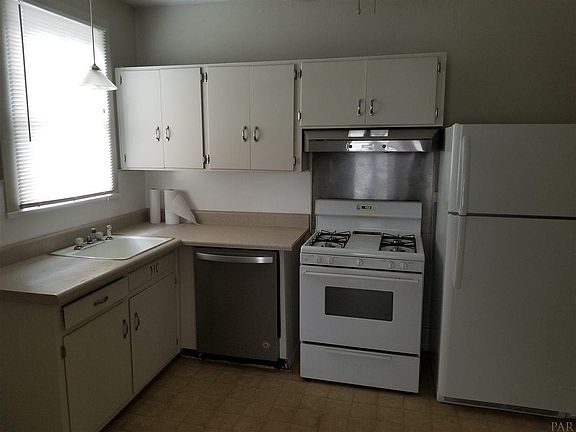 4th image of 1500 E Hernandez St