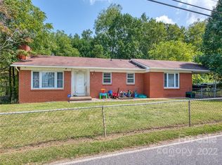 2393 Dutch Cove Rd, Canton, NC 28716