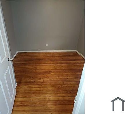 3rd image of 17964 Peters St
