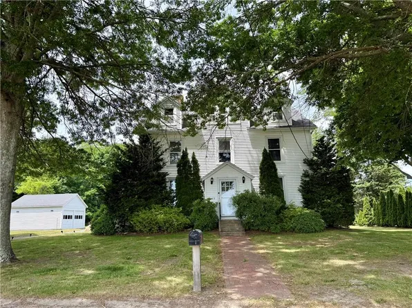 305 Turner Rd, Middletown, RI 02842