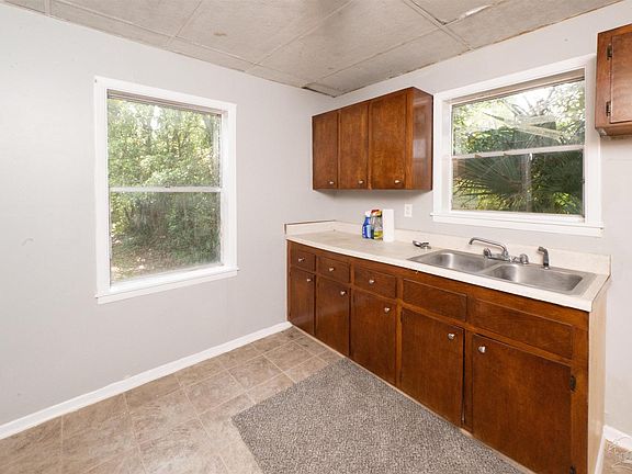 4th image of 1016 N G St