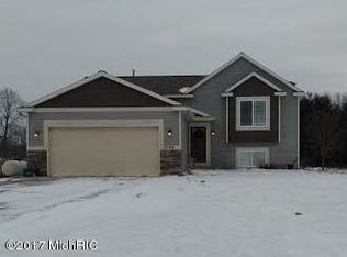 3184 Paige Dr, Hastings, MI 49058