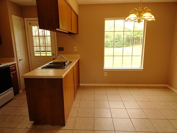 4th image of 5878 Briarwood Dr