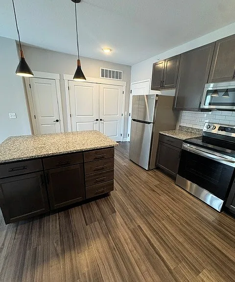 451 Lebanon — Photo 24