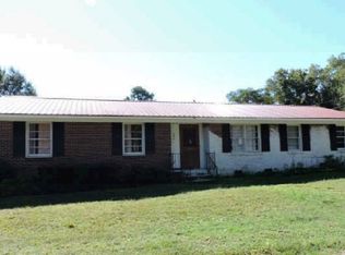 106 Stuart St, Laurens, SC 29360