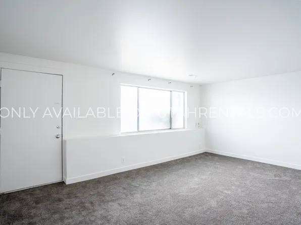 2090 S State St, Provo, UT 84606