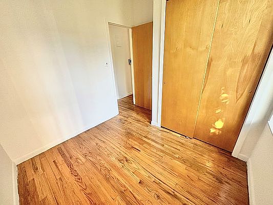 4th image of 126 Saint Marks Pl APT 4