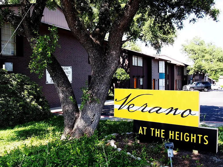 Verano at the Heights Apartments — Photo 36