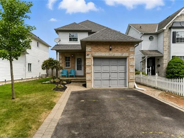 37 Hilltop Dr, North Dumfries, ON N0B 1E0