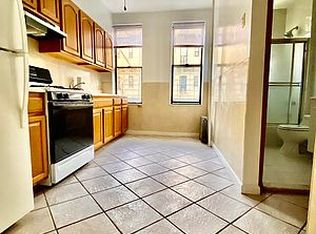 34-27 41st St #1L, Long Island City, NY 11101