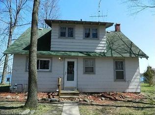 719 Pearl Beach Rd, Coldwater, MI 49036