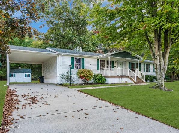 17 Tanglewood Drive, Cream Ridge, NJ 08514