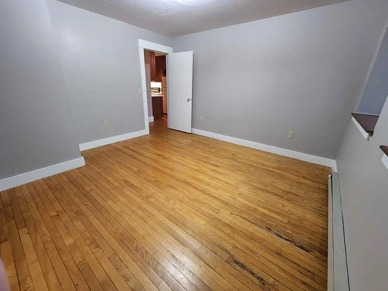E238 Cleveland St #3 — Photo 6