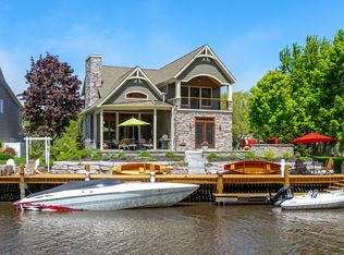 504 River Island Dr, South Haven, MI 49090