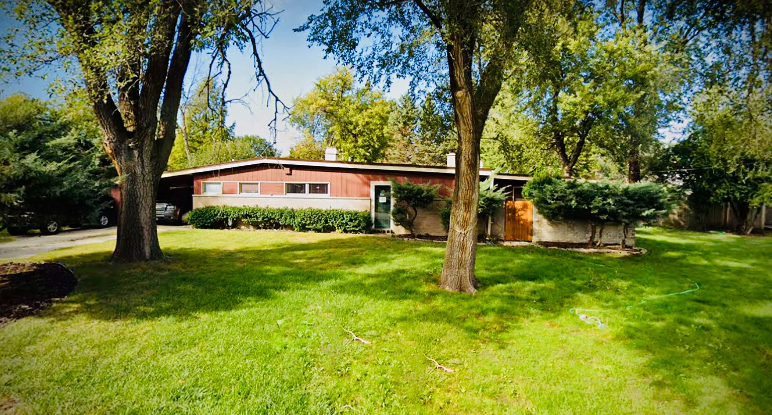 22W410 2nd St photo 1