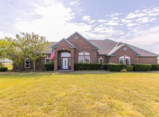 827 Cody Rd, Ennis, TX 75119