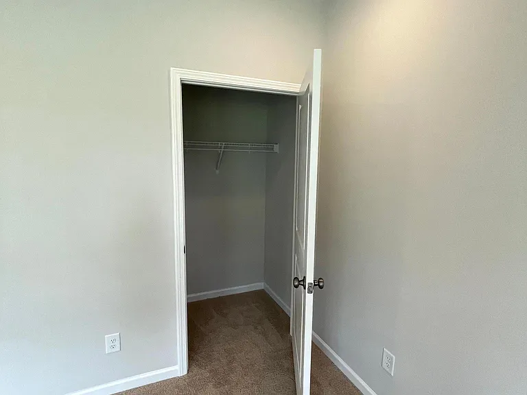 1036 Commack Dr — Photo 42
