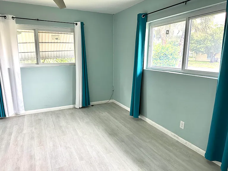 420 SE 12th Ave — Photo 7