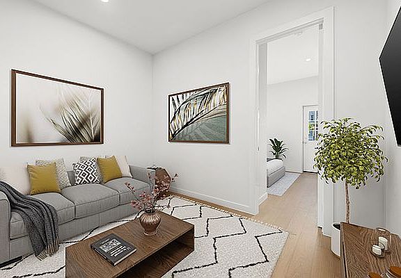 4th image of 586 Manhattan Ave #1E