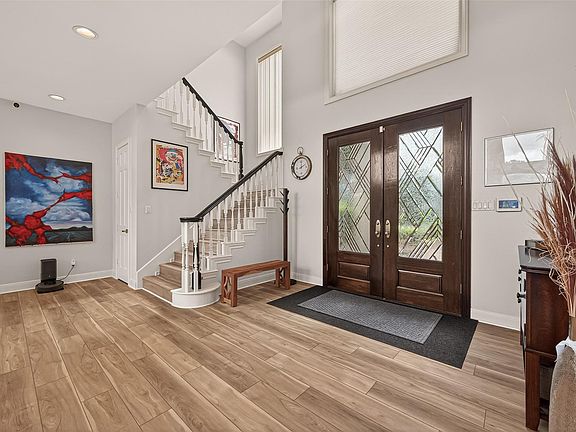 4th image of 8110 Fondren Lake Dr