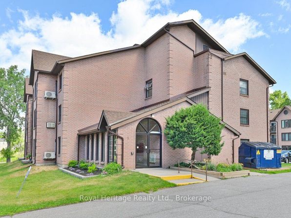 9 Centre St S #203, Greater Napanee, ON K7R 3X3