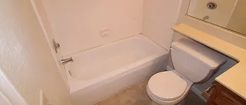 7425 Oxford Cir — Photo 26